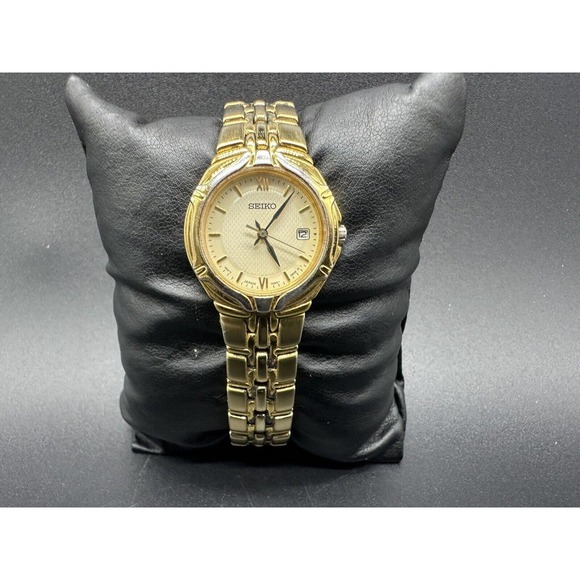 Women’s Seiko Watch 7N82-0AT0 main image 6